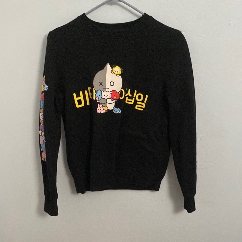 Black Graphic Sweatshirt